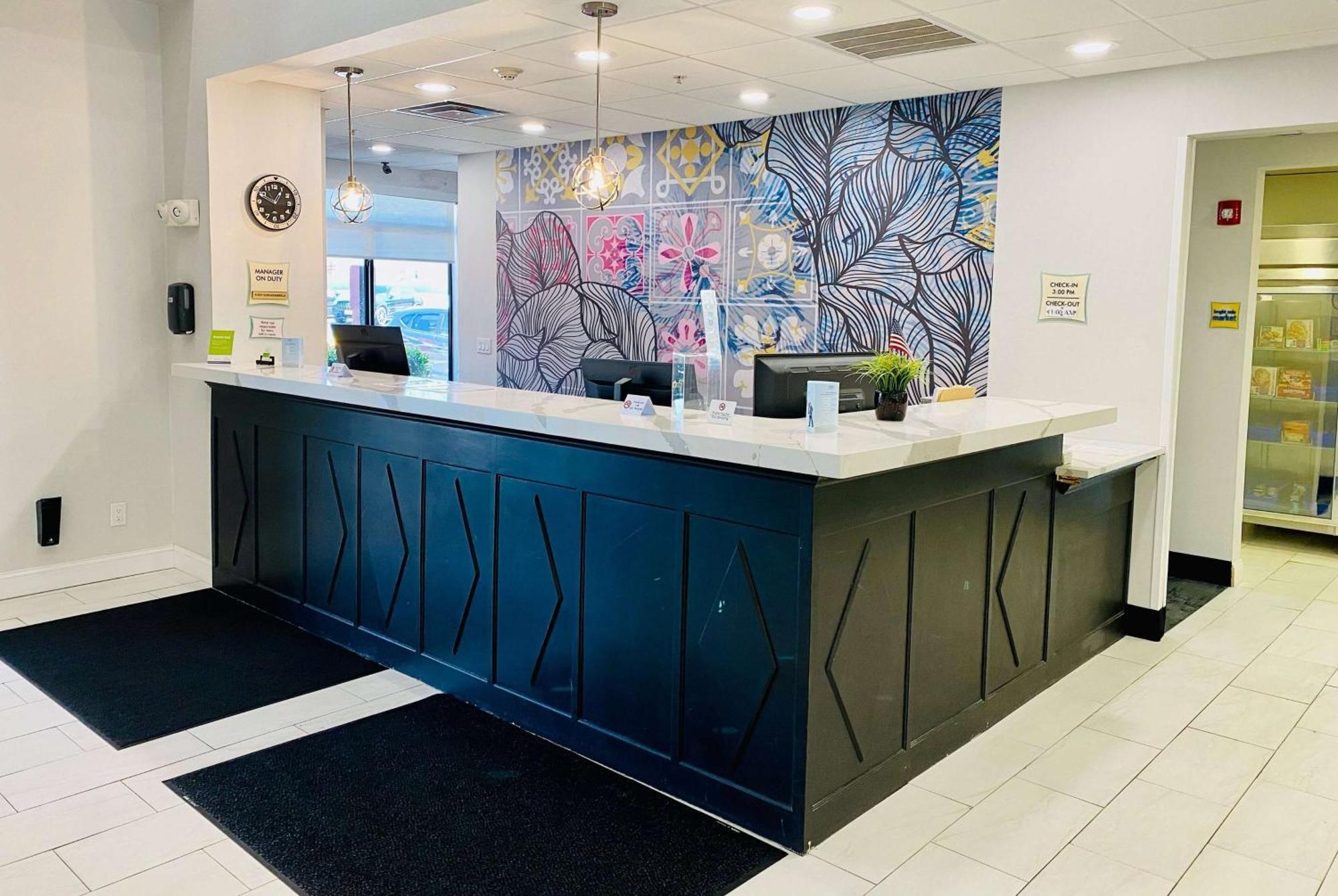 La Quinta By Wyndham Mt. Laurel - Philadelphia Hotell Mount Laurel Exteriör bild
